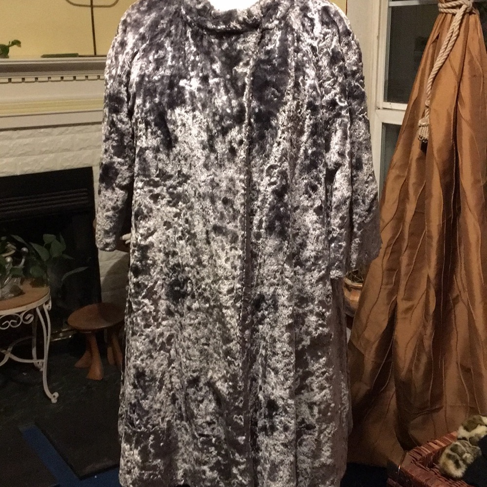 Silver crshd velvet Cape